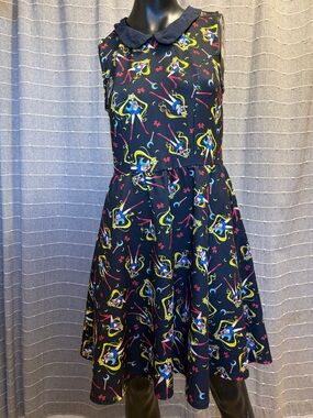 Sailor Moon Bow and Moon Stick Print Sleeveless Dress
